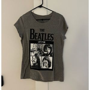 Beatles T-shirt barely worn and excellent condition. Size XL